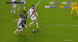 西甲联赛第6轮积分榜变动：巴塞罗那领跑，塞维利亚神奇逆转